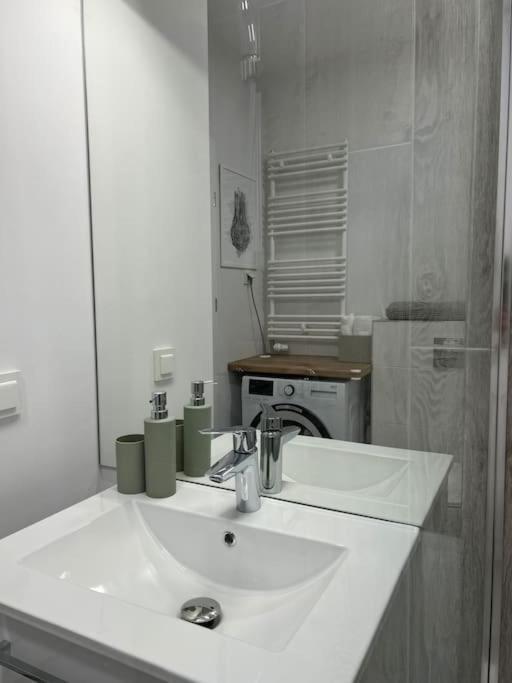 Apartment Olive In Bialoleka-Tarchomin Center Varsovia Exterior foto
